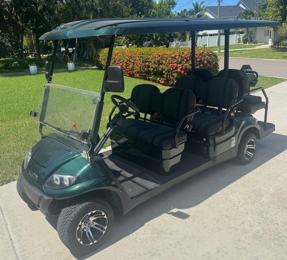 Golf Cart - 6 seats Golf Cart - 6 seats